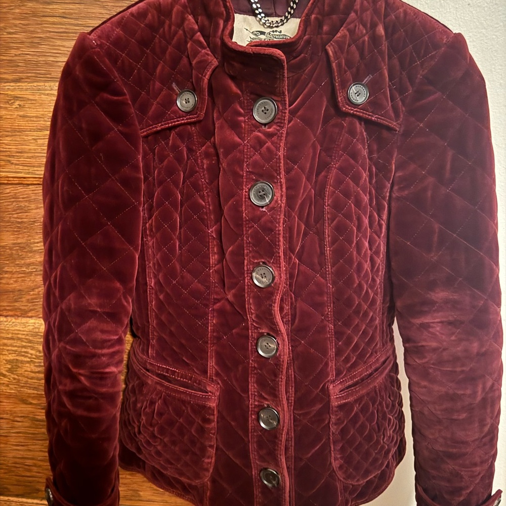BurberryBlood Velvet Women's Quilted  Jacket, lined.